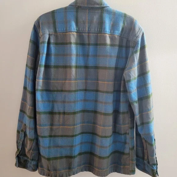 Patagonia Fjord Long Sleeve Flannel Button Up Men's Size Medium Plaid Blue Gray - Picture 2 of 5